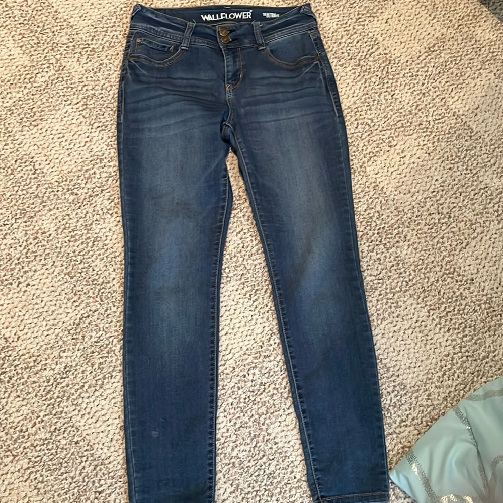 Wallflower skinny women’s  jeans